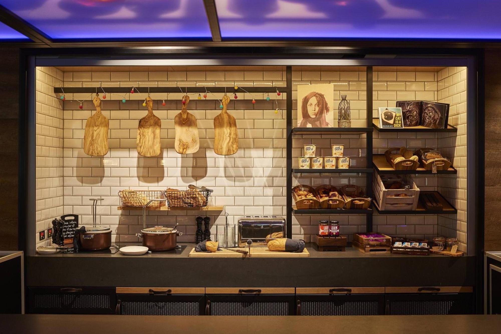 Moxy York Hotel Eksteriør billede